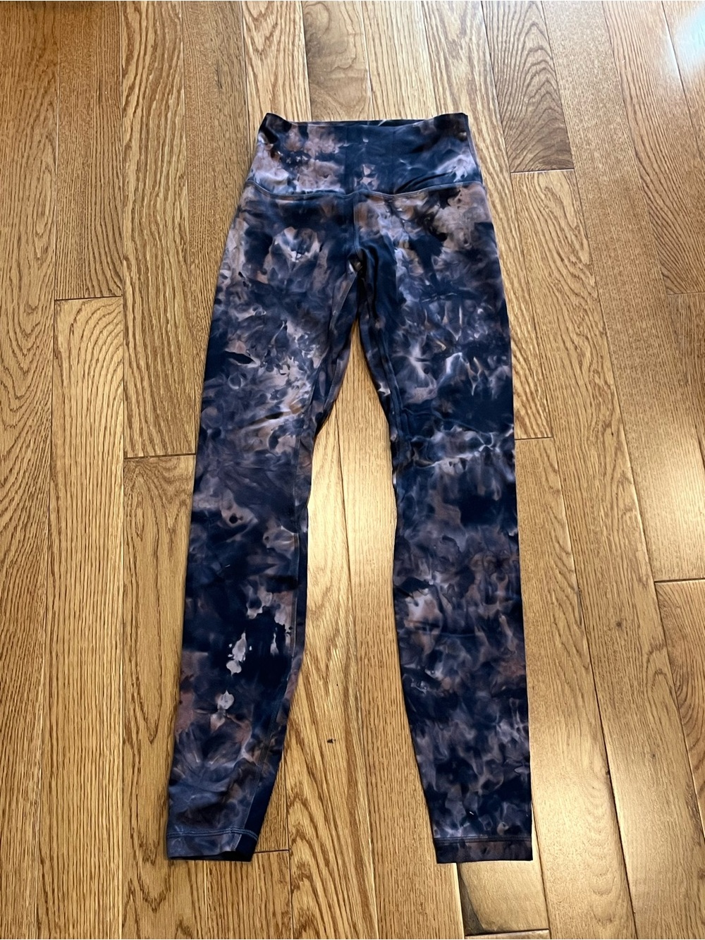 Lululemon Tie-Dye High-Waist Leggings in Black and Mauve